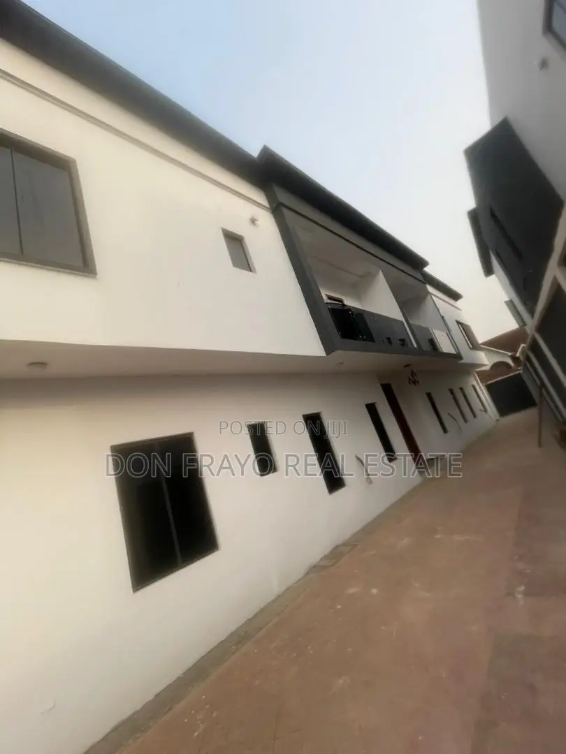 4bdrm Duplex in Ikolaba Gra, Agodi for sale in Agodi