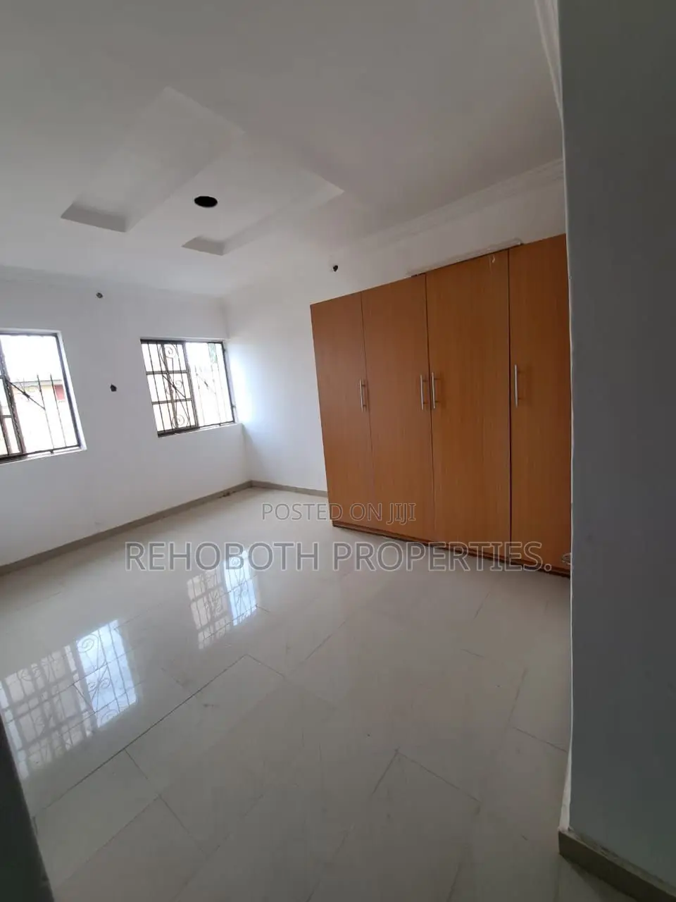 4bdrm Duplex in Jericho for rent in Jericho