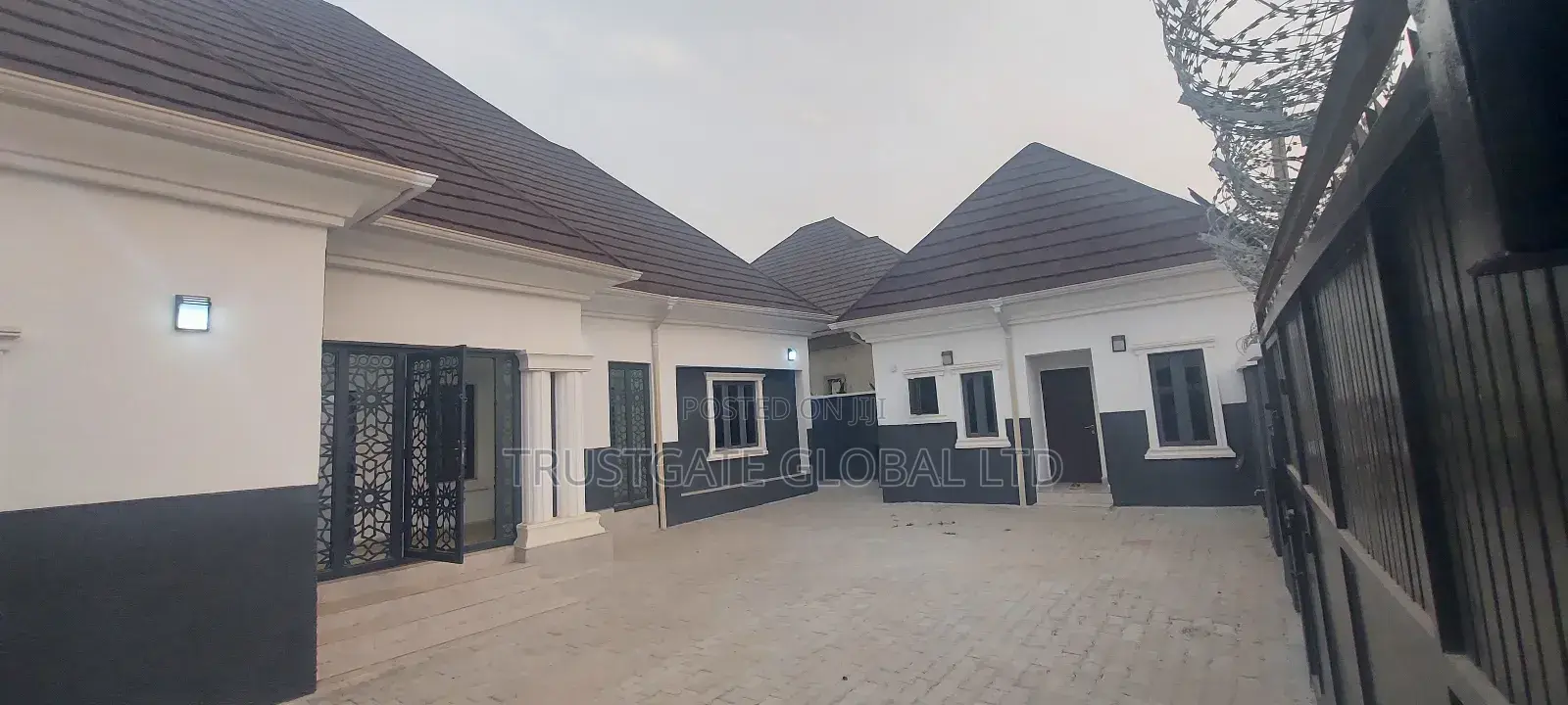 4bdrm Bungalow in Police Service, Idu Industrial for rent in Idu Industrial