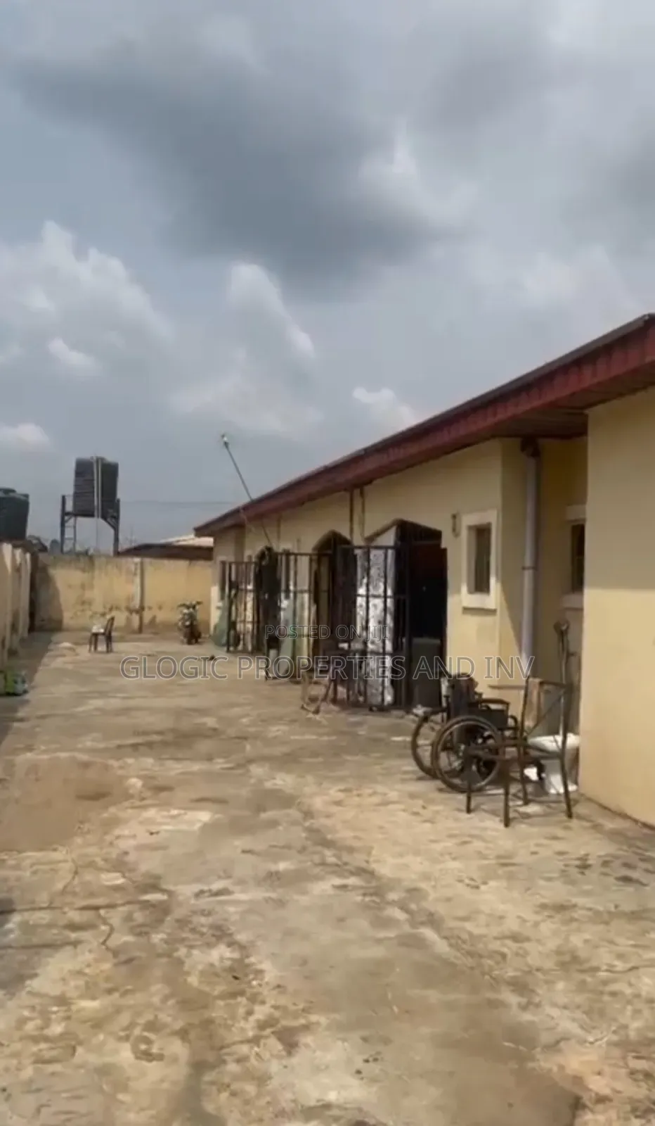 6bdrm Block of Flats in Obafemi-Owode for sale in Obafemi-Owode