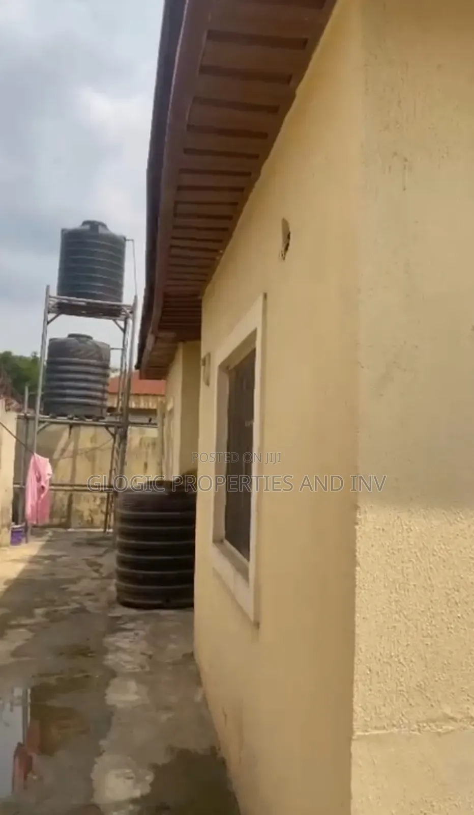 6bdrm Block of Flats in Obafemi-Owode for sale in Obafemi-Owode