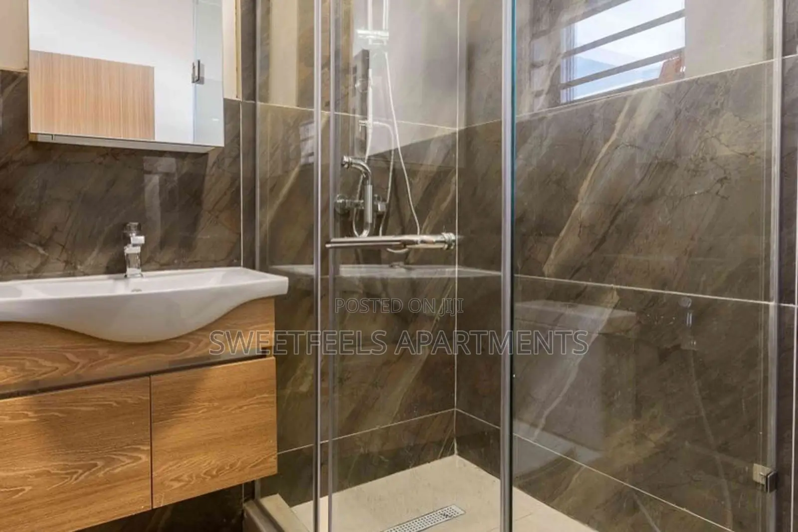 Cozy 1 Bedroom Apartment With Ps5 in Victoria Island Extension