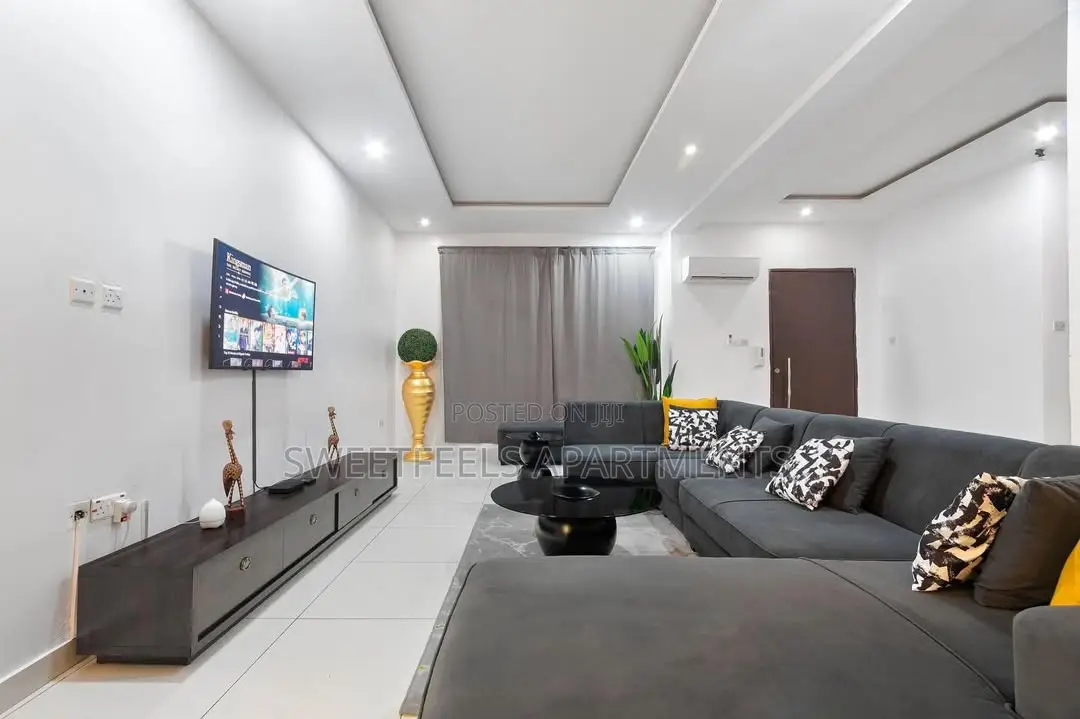 Avante Stylish 3 Bedroom Duplex Swimming Pool and a Balcony Space in Lekki Phase 1