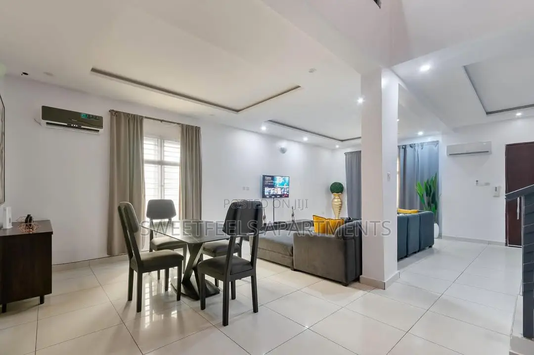 Avante Stylish 3 Bedroom Duplex Swimming Pool and a Balcony Space in Lekki Phase 1