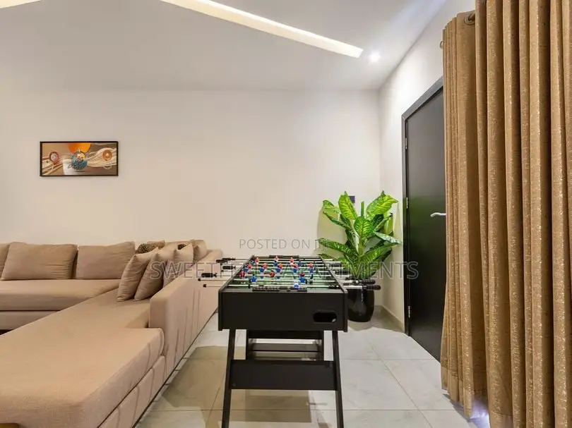 Luxury 2 Bedroom Apartment With Swimming Pool and Soccer Table in Lekki Phase 1