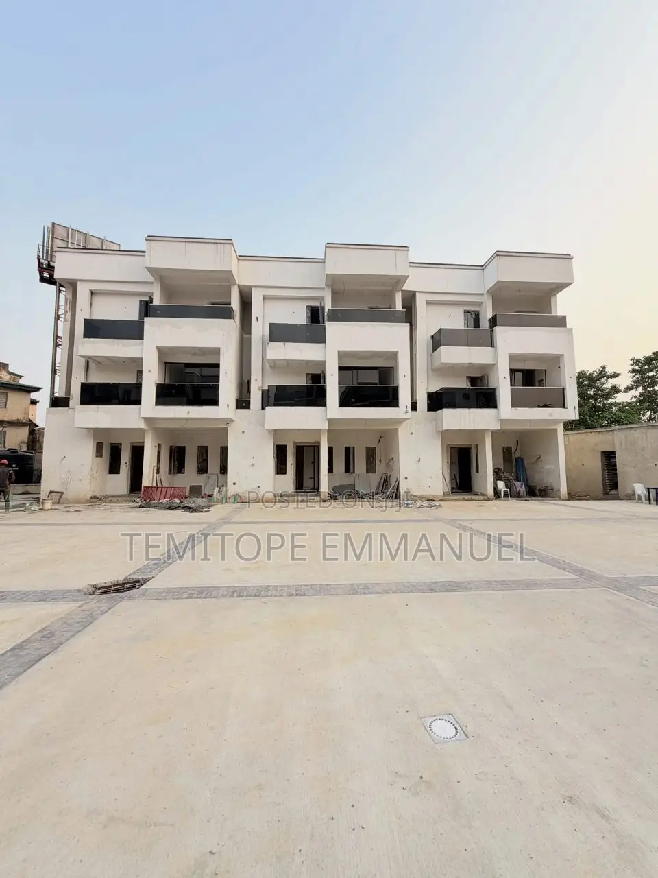 Furnished 4bdrm Duplex in Estate Mongoro for sale in Ikeja