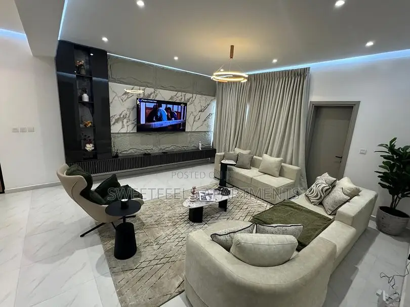 Luxurious 3 Bedroom Apartment With Balcony Space in Victoria Island Extension