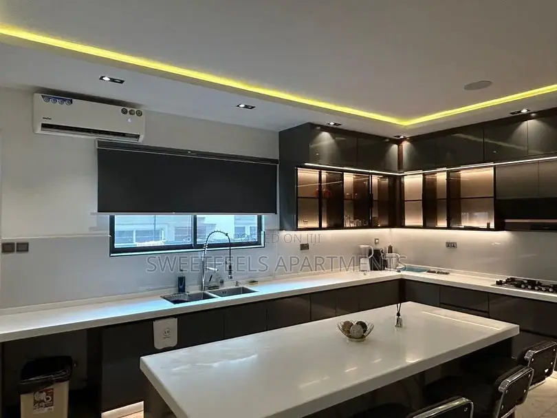 Luxurious 5 Bedroom Duplex Self Compound Apartment in Lekki Phase 1