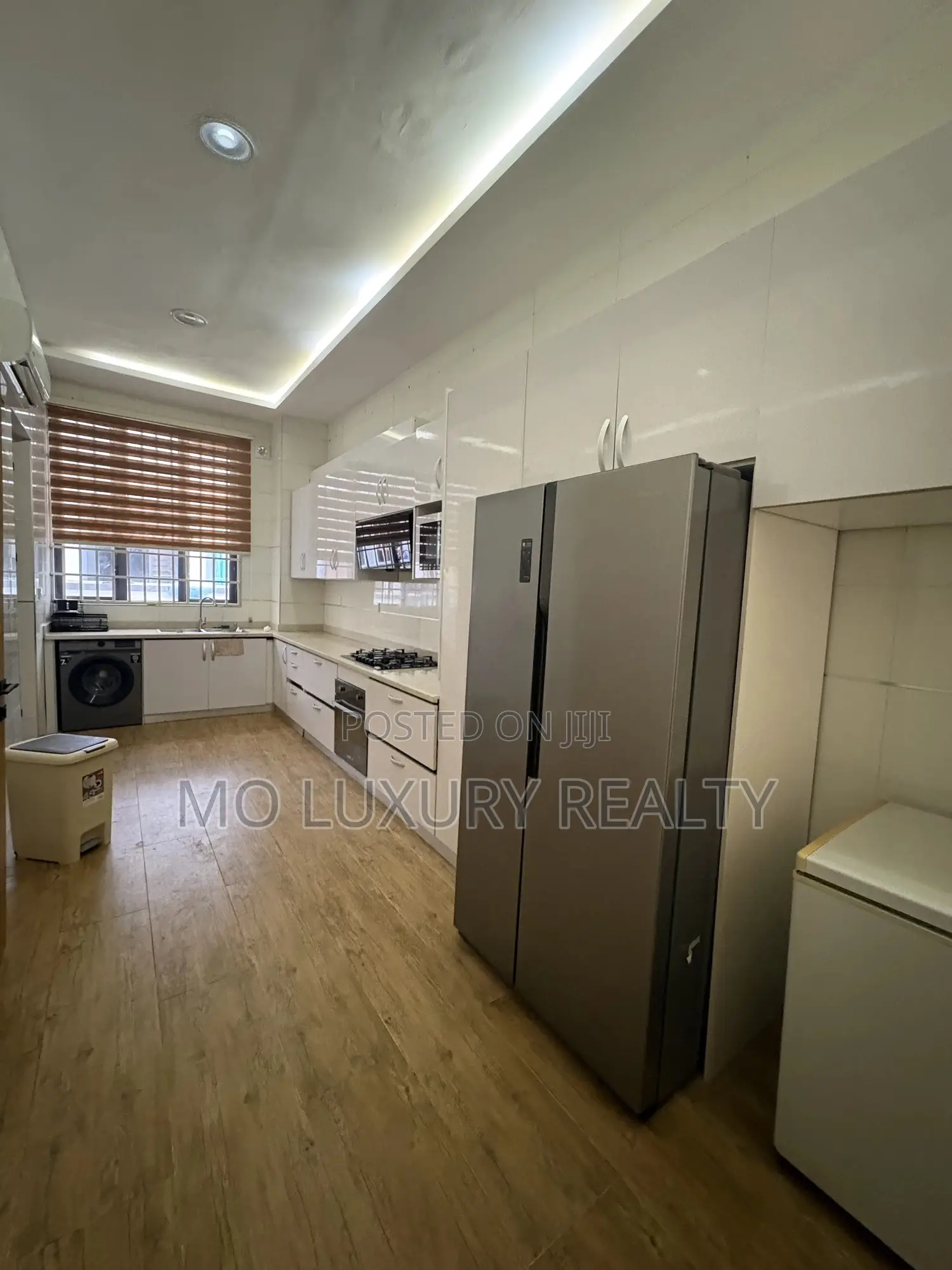 Furnished 3bdrm Townhouse / Terrace in Periwinkle Estate, Lekki Phase 1 in Lekki Phase 1