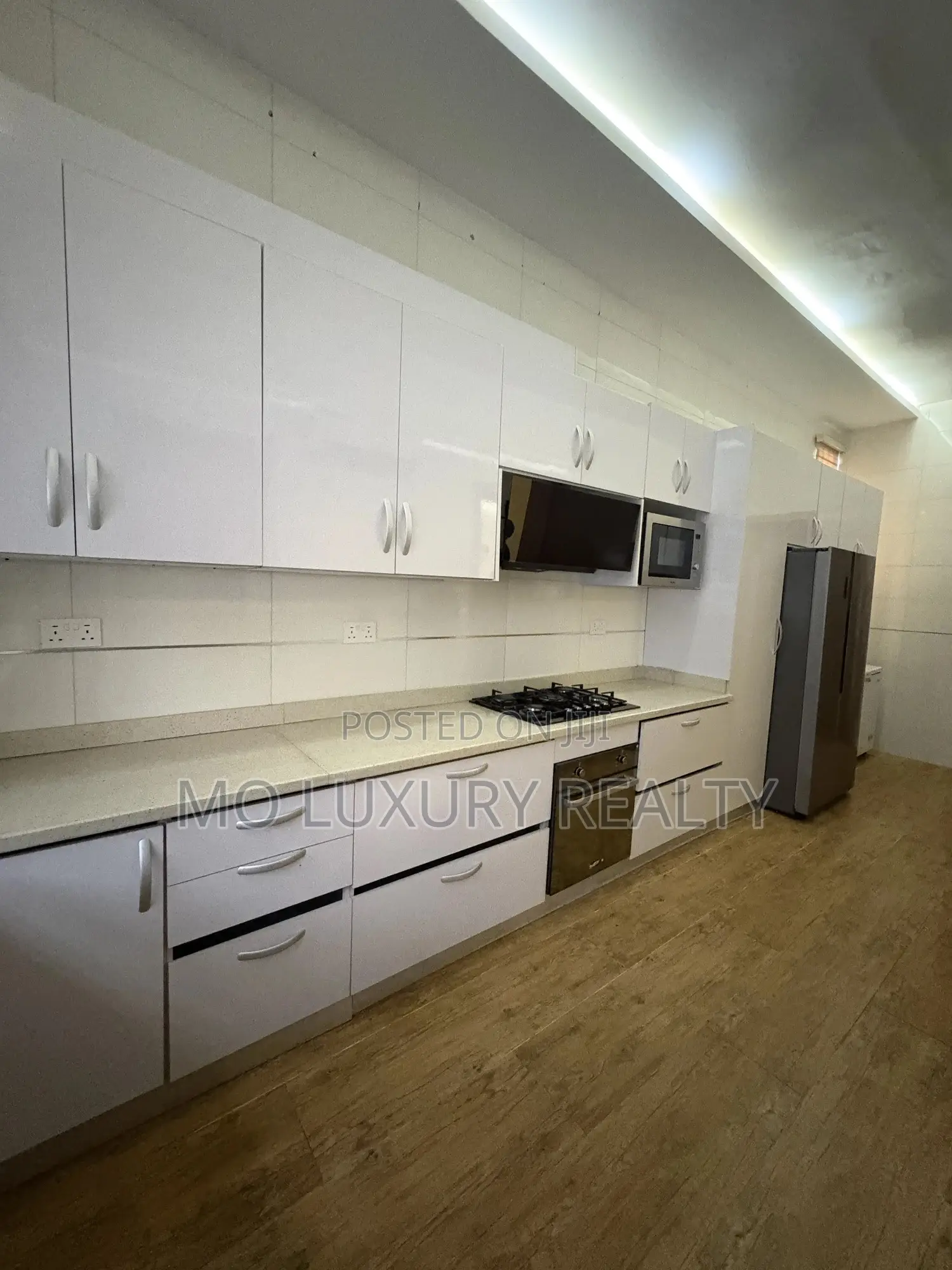 Furnished 3bdrm Townhouse / Terrace in Periwinkle Estate, Lekki Phase 1 in Lekki Phase 1