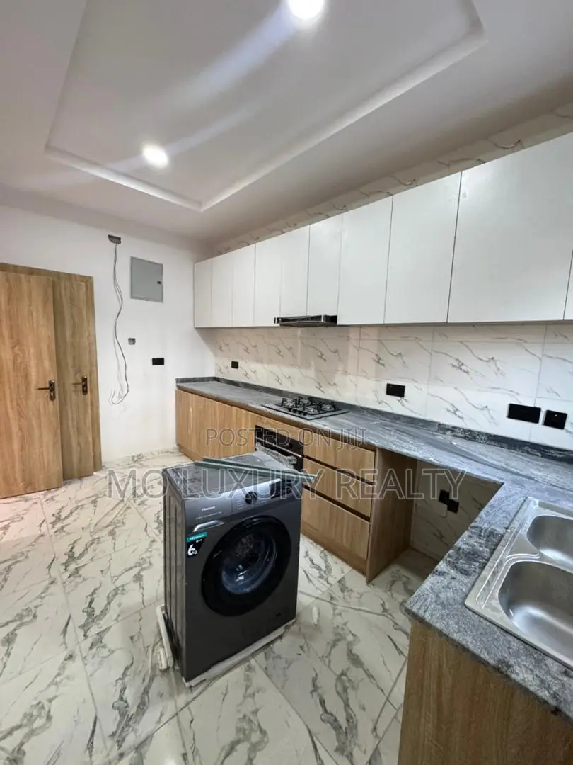 4bdrm Townhouse / Terrace in Lekki Phase 1 for rent in Lekki Phase 1