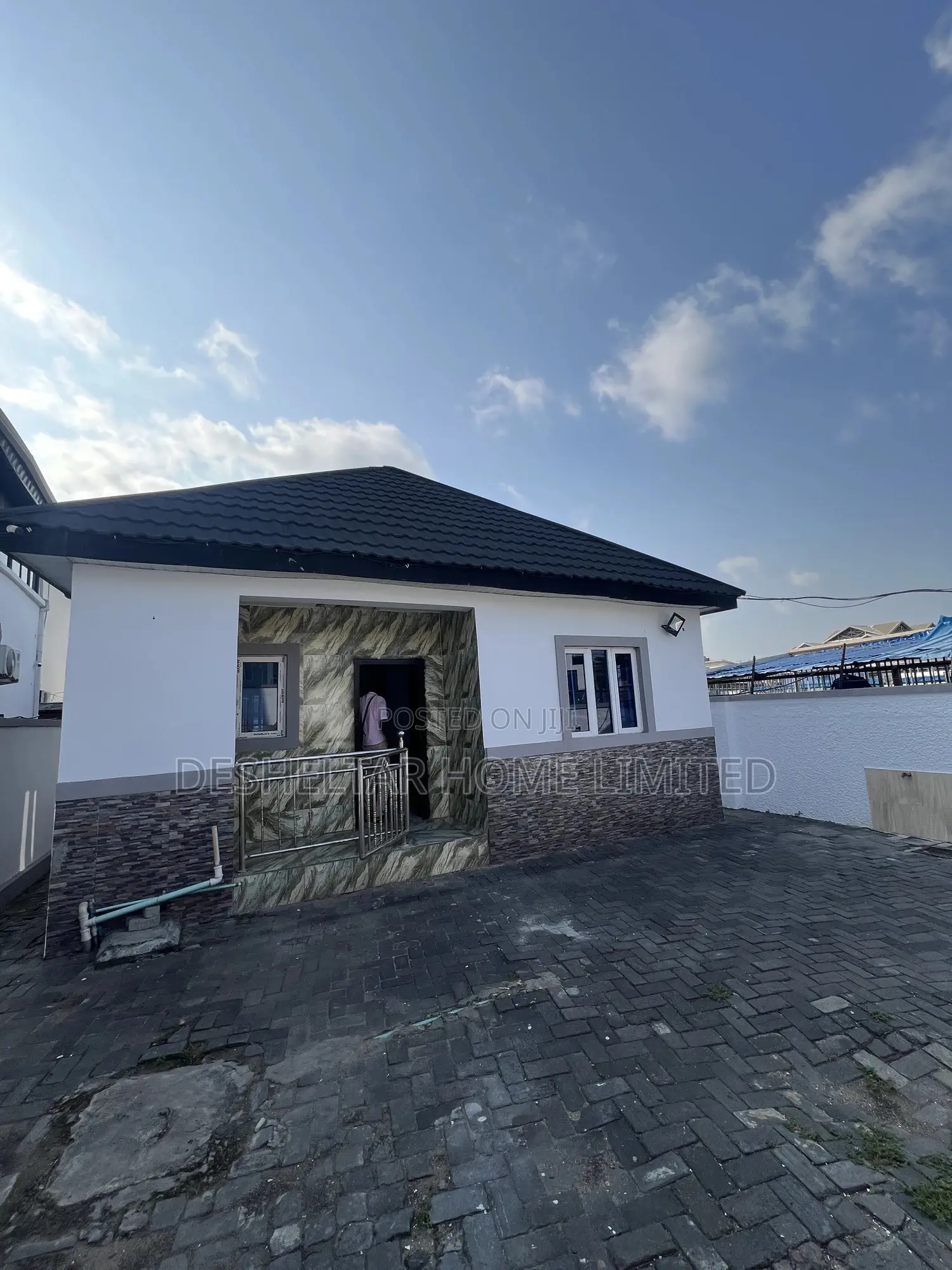 3bdrm Bungalow in Chief Yesuf Abiodun, Victoria Island Extension in Victoria Island Extension