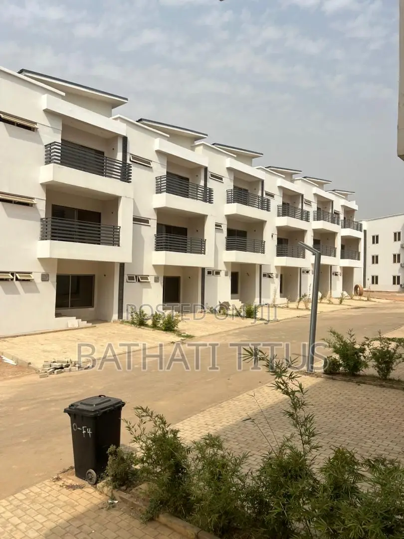 4bdrm Duplex in Bilaad Estate, Life Camp for rent in Life Camp