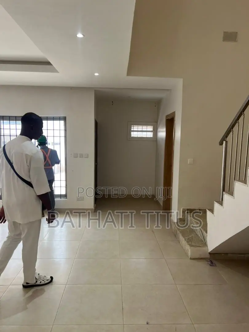 4bdrm Duplex in Bilaad Estate, Life Camp for rent in Life Camp