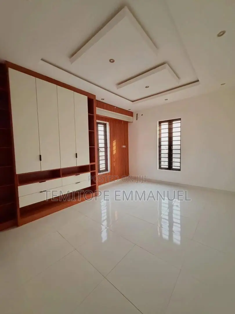Furnished 4bdrm Duplex in Magodo Phase 2 for sale in GRA Phase 2 Shangisha
