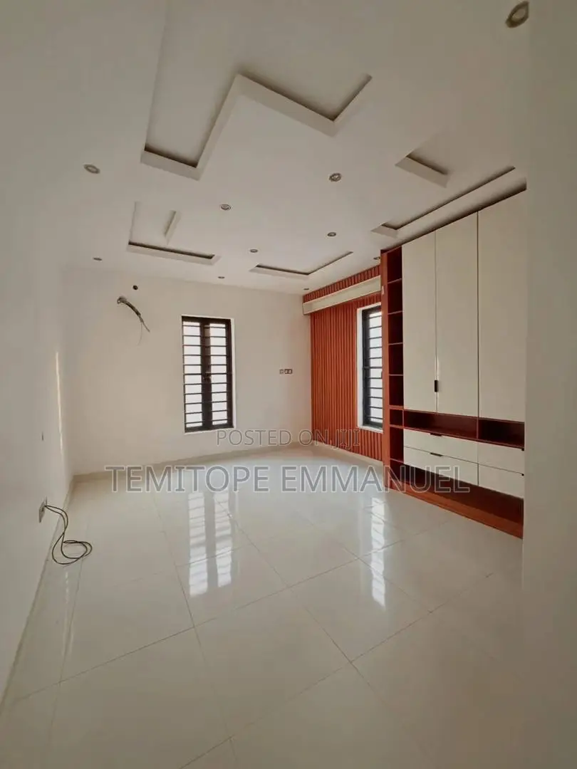 Furnished 4bdrm Duplex in Magodo Phase 2 for sale in GRA Phase 2 Shangisha