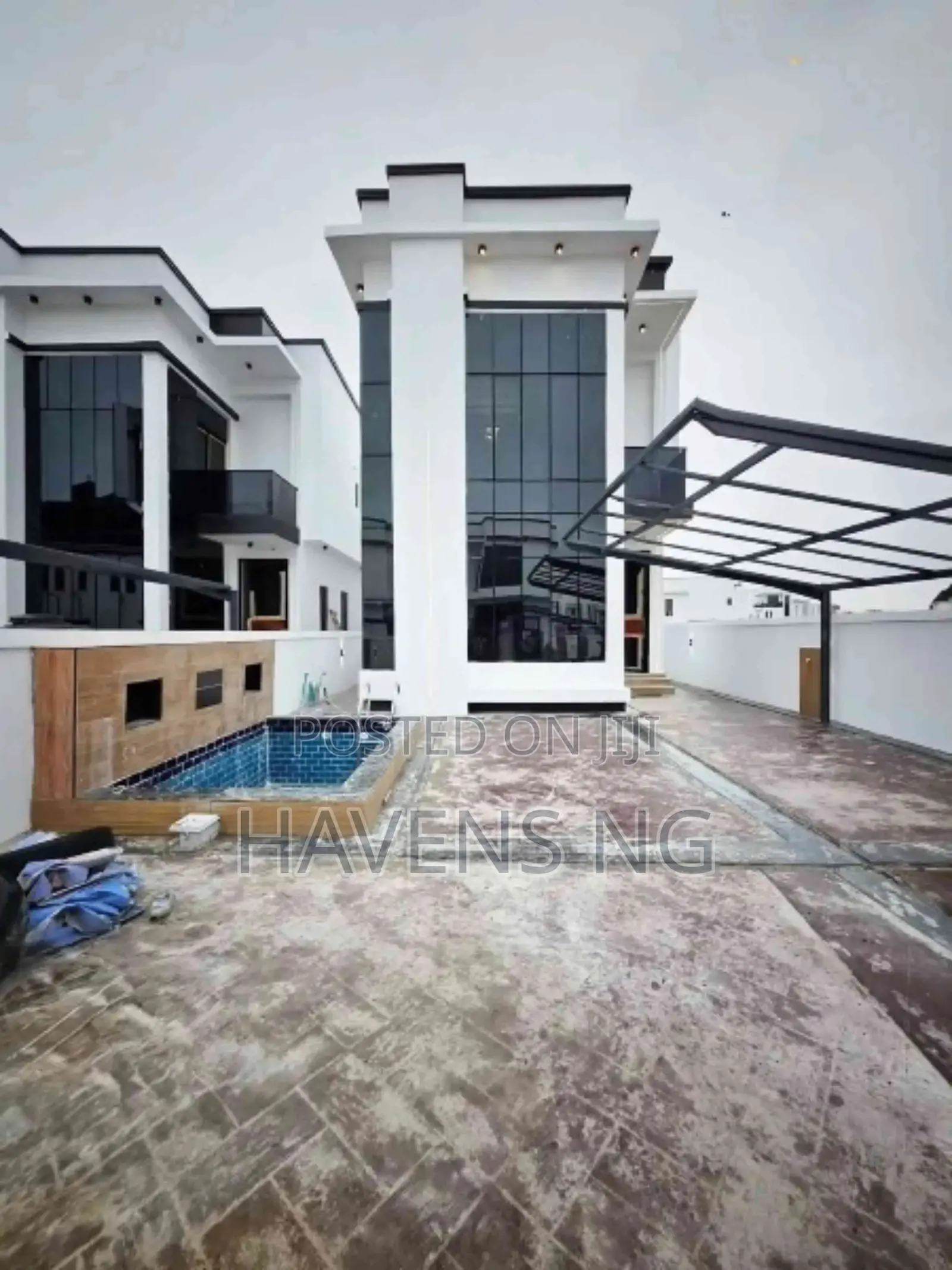 5bdrm Duplex in Lekki Phase 2 for sale in Lekki Phase 2