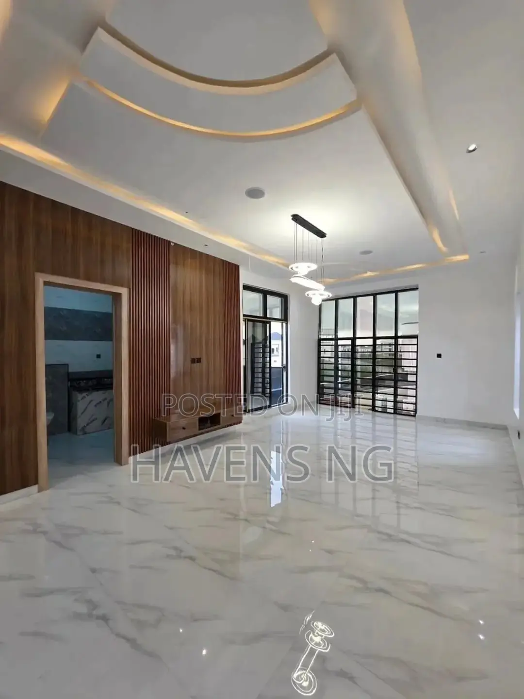 5bdrm Duplex in Lekki Phase 2 for sale in Lekki Phase 2