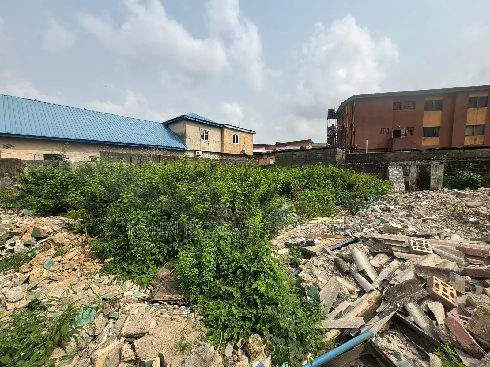 Dry 400sqm Gated Land at Ogba, Ikeja in Ogba