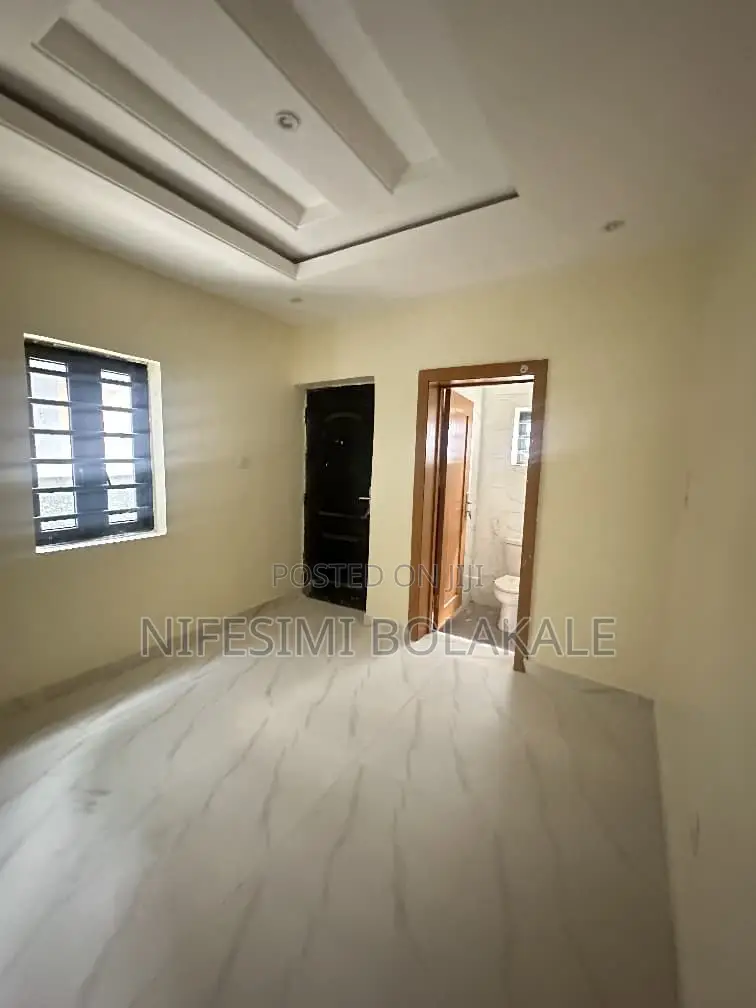 5bdrm Duplex in New Bodija Estate, for sale in Bodija