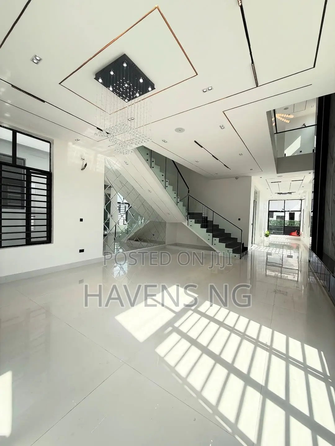 5bdrm Duplex in Lekki Phase 2 for sale in Lekki Phase 2