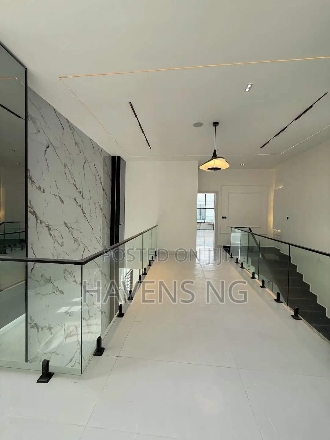 5bdrm Duplex in Lekki Phase 2 for sale in Lekki Phase 2