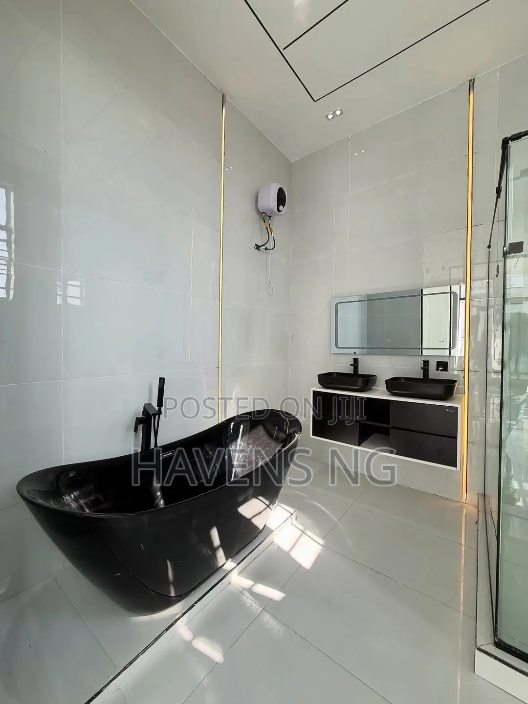 5bdrm Duplex in Lekki Phase 2 for sale in Lekki Phase 2