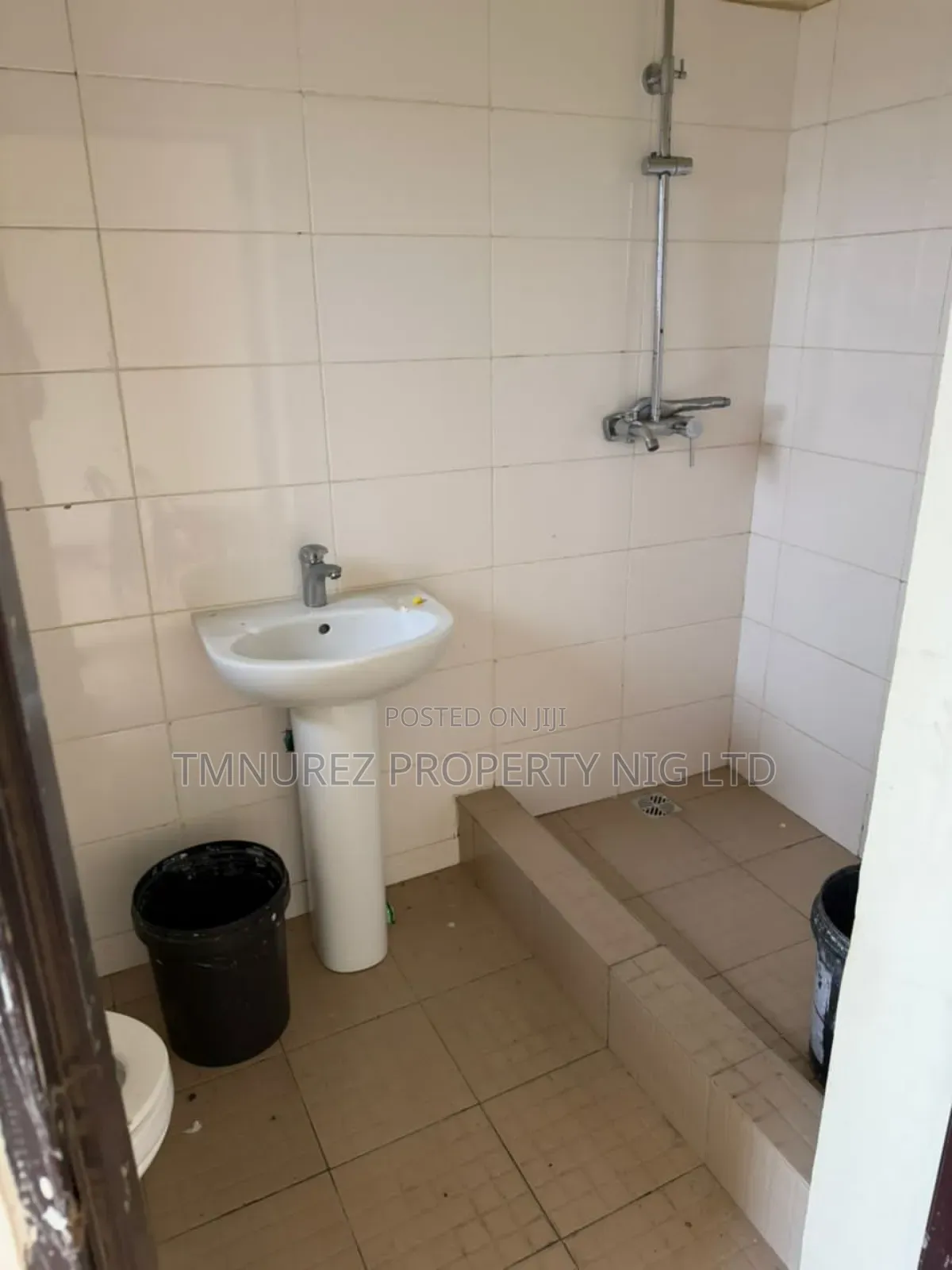 Studio Apartment in Haris Drive, Ikota for rent in Ikota