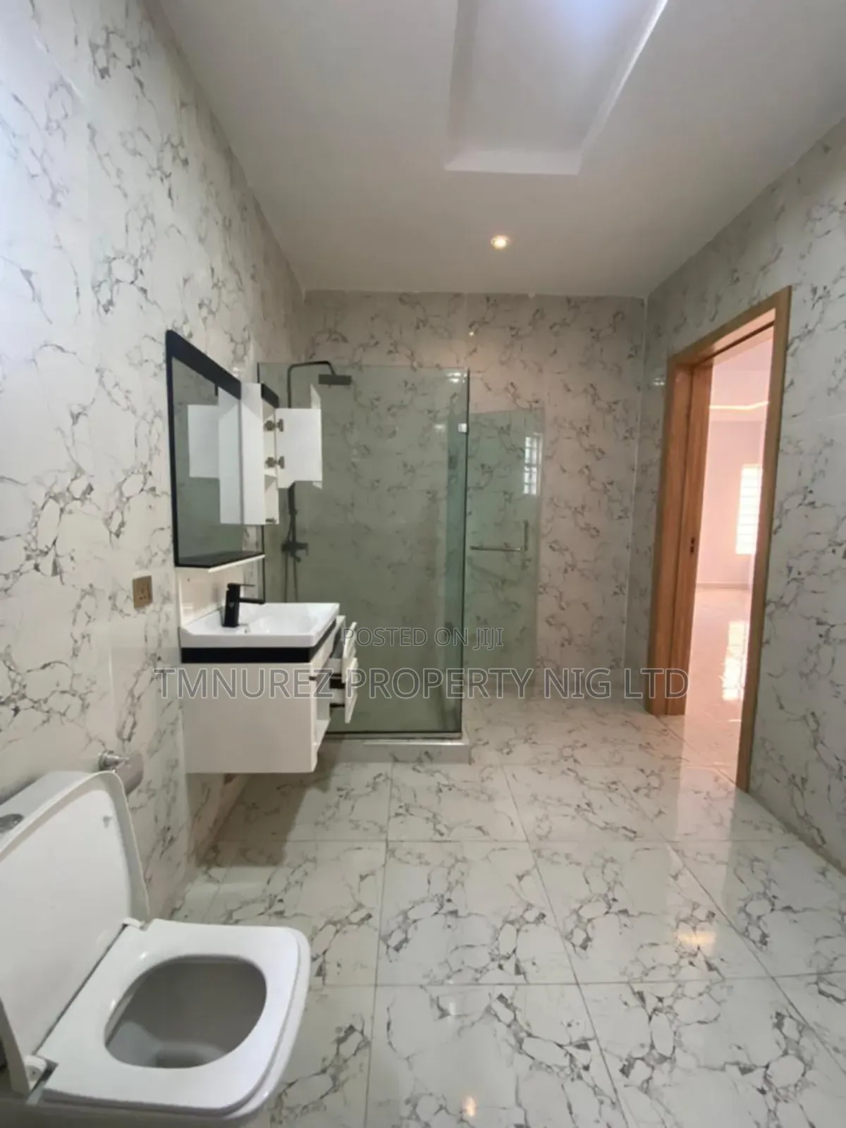 4bdrm Duplex in Lekki Conty, Ikota for rent in Ikota