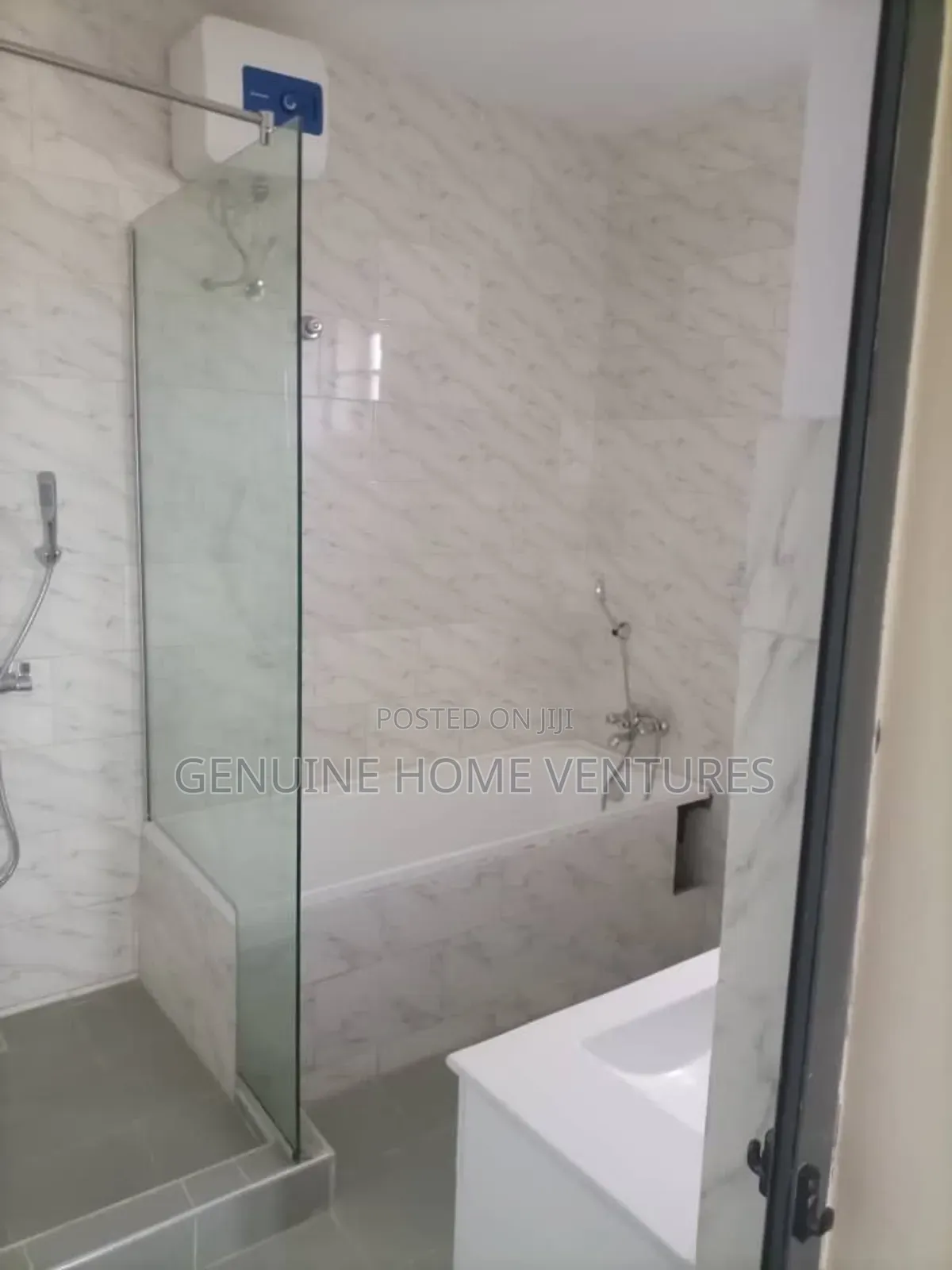 5bdrm Duplex in Lekki Ikate for sale in Ikate