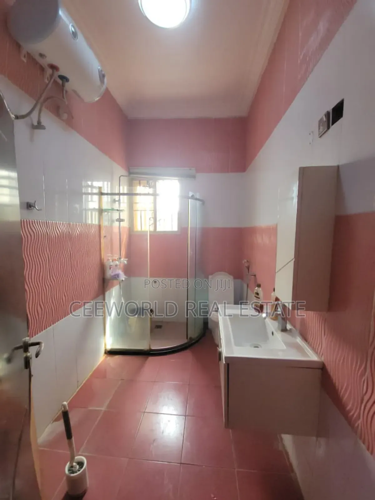 4bdrm Duplex in Kolapo Ishola Gra, Akobo for rent in Akobo