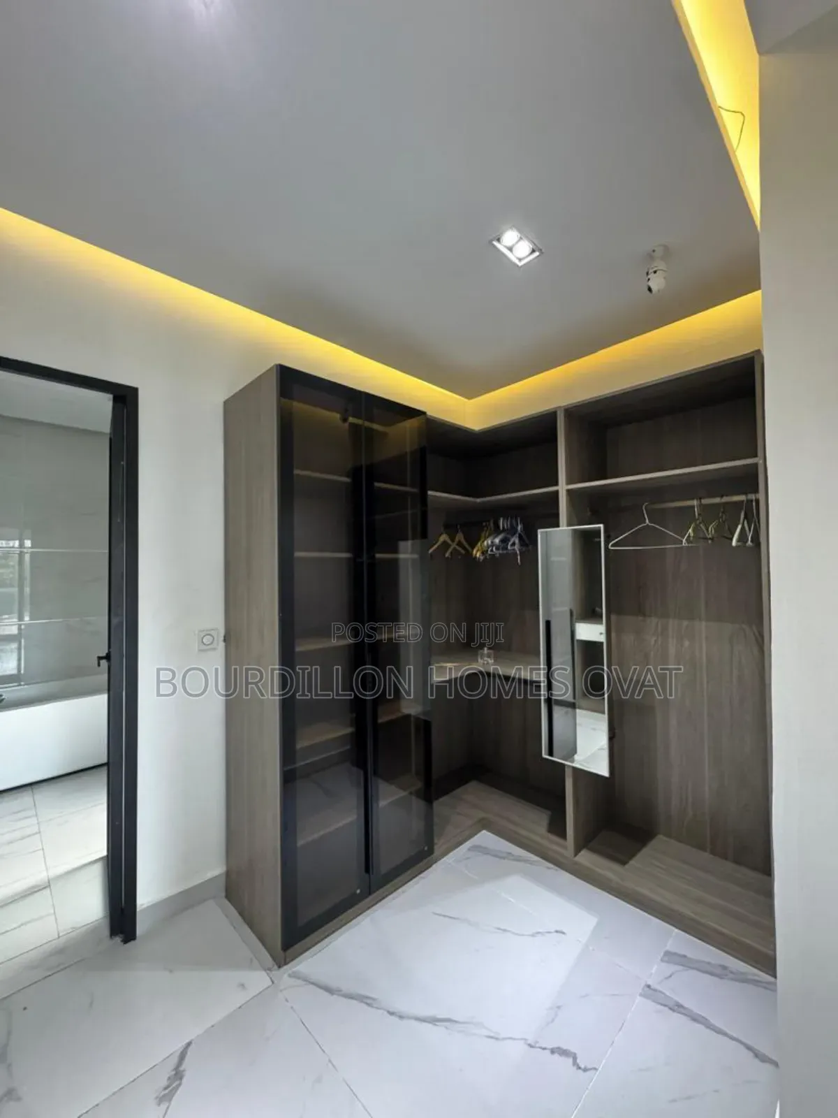5bdrm Duplex in Old Ikoyi Lekki for sale in Ikoyi
