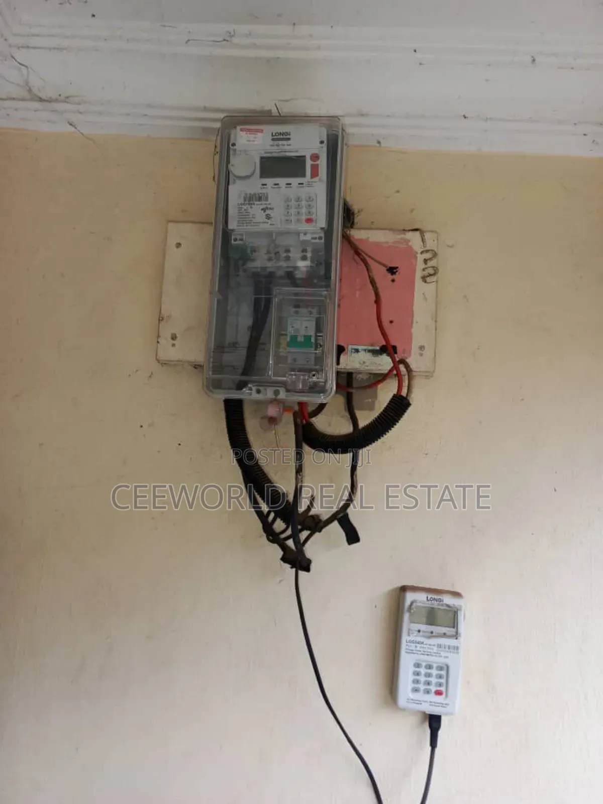 3bdrm Block of Flats in Isokan Estate, Akobo for sale in Akobo
