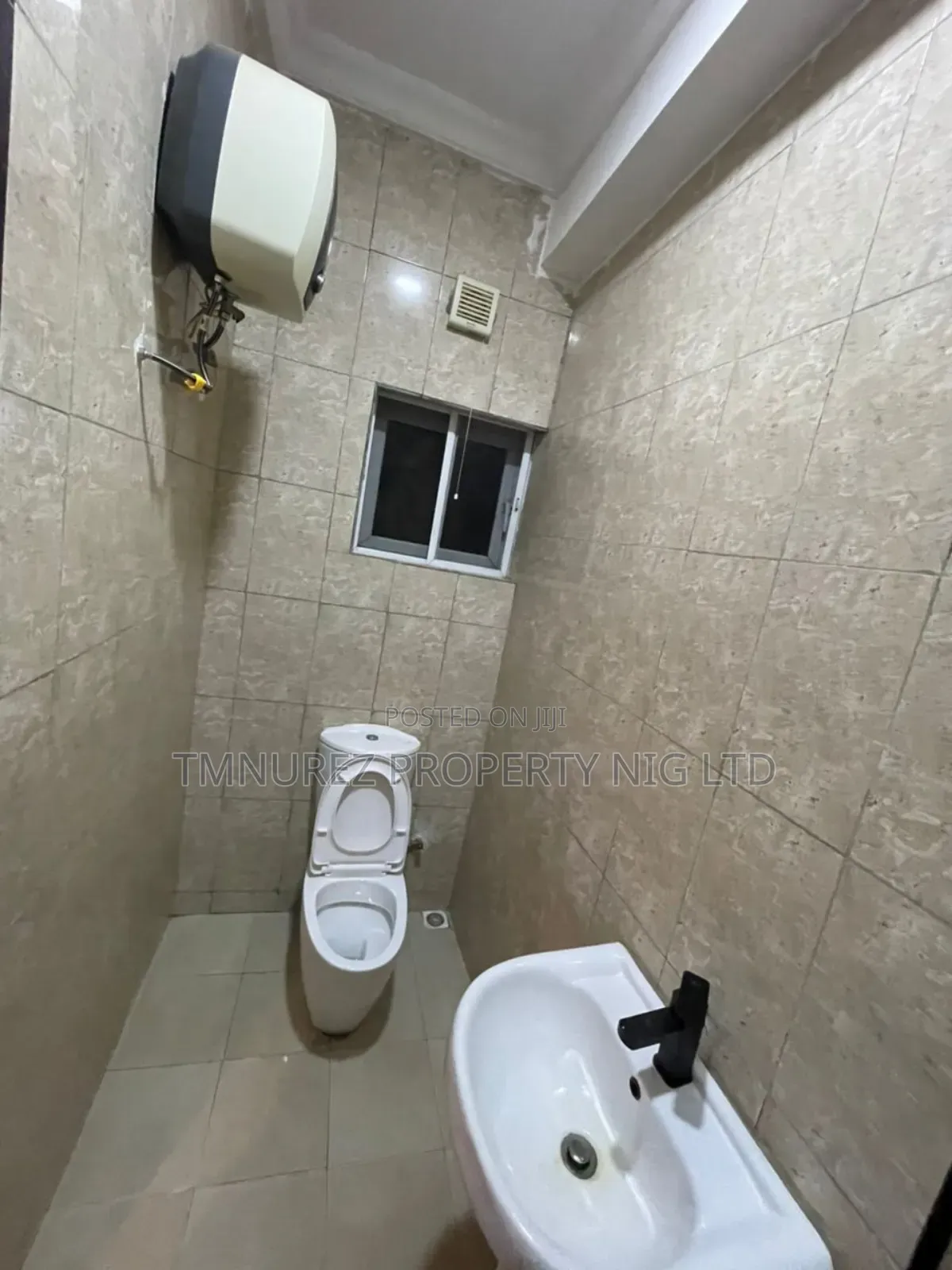 Mini Flat in Ikota for rent in Ikota