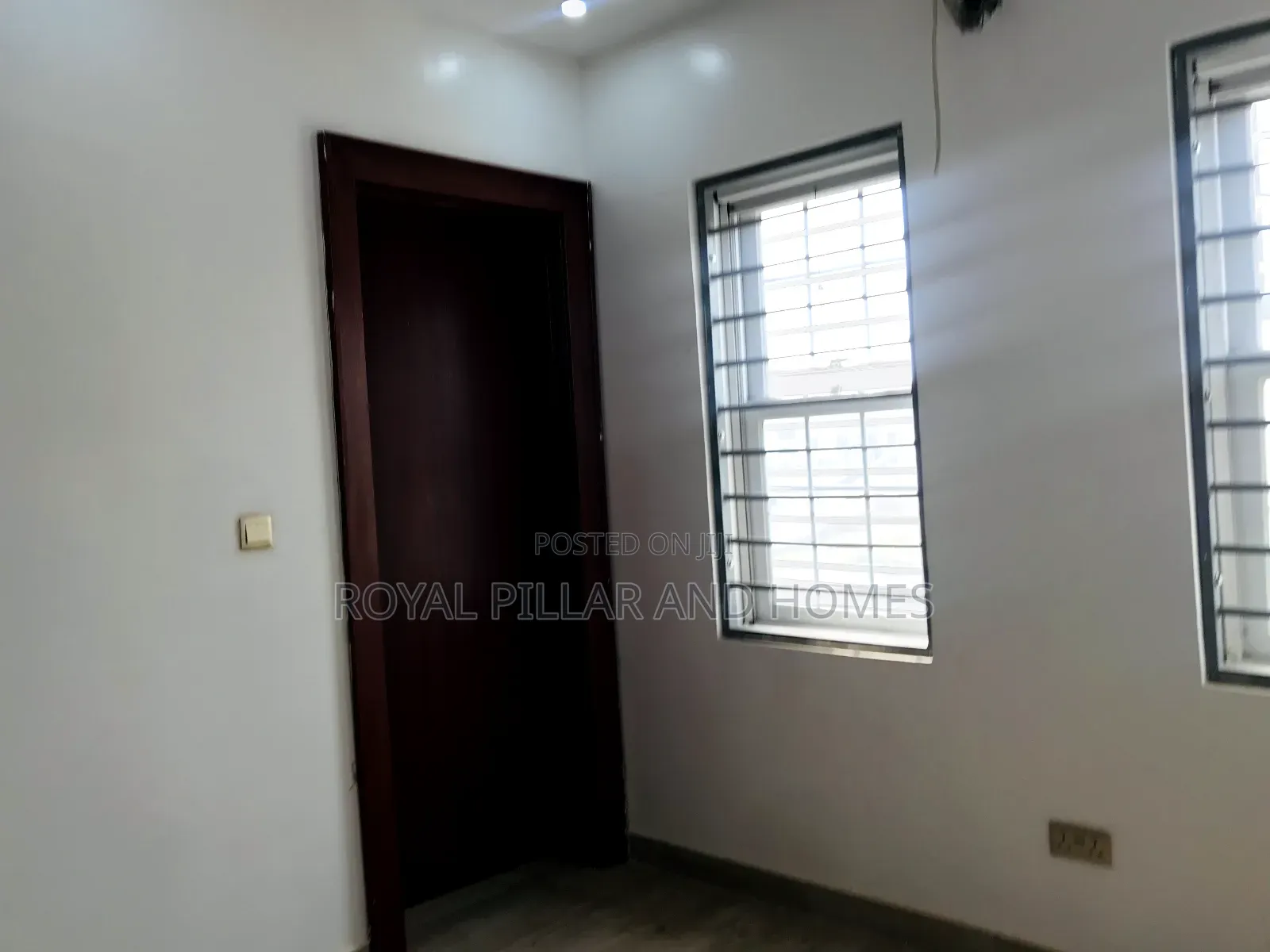 2bdrm Block of Flats in Kaura By Games for sale in Kaura