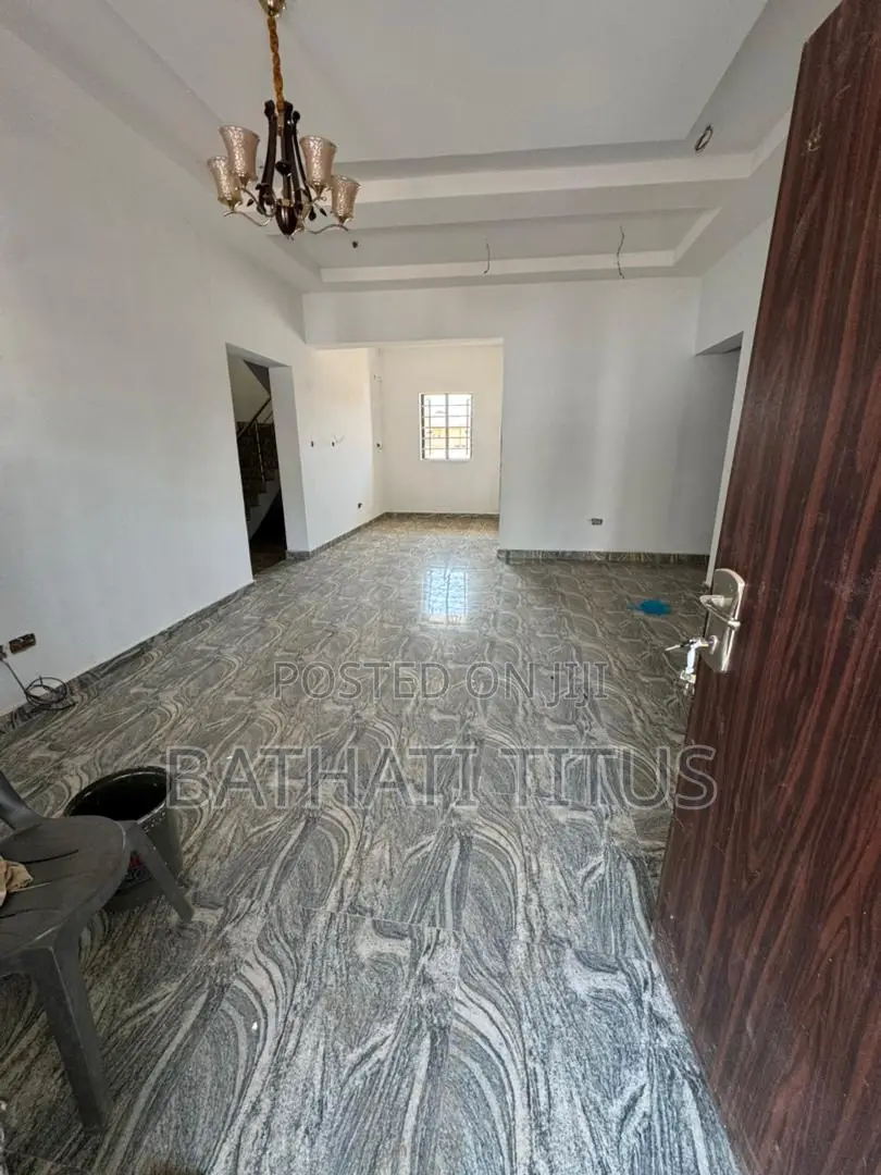 4bdrm Duplex in Life Camp for sale in Life Camp