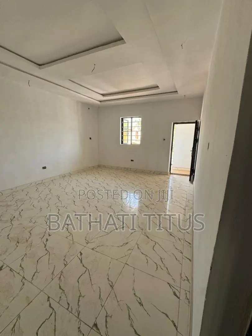 4bdrm Duplex in Life Camp for sale in Life Camp