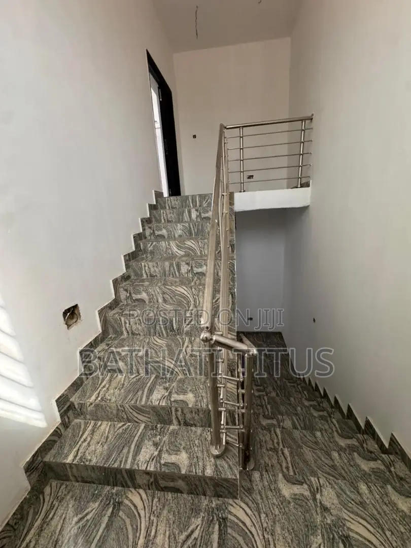 4bdrm Duplex in Life Camp for sale in Life Camp