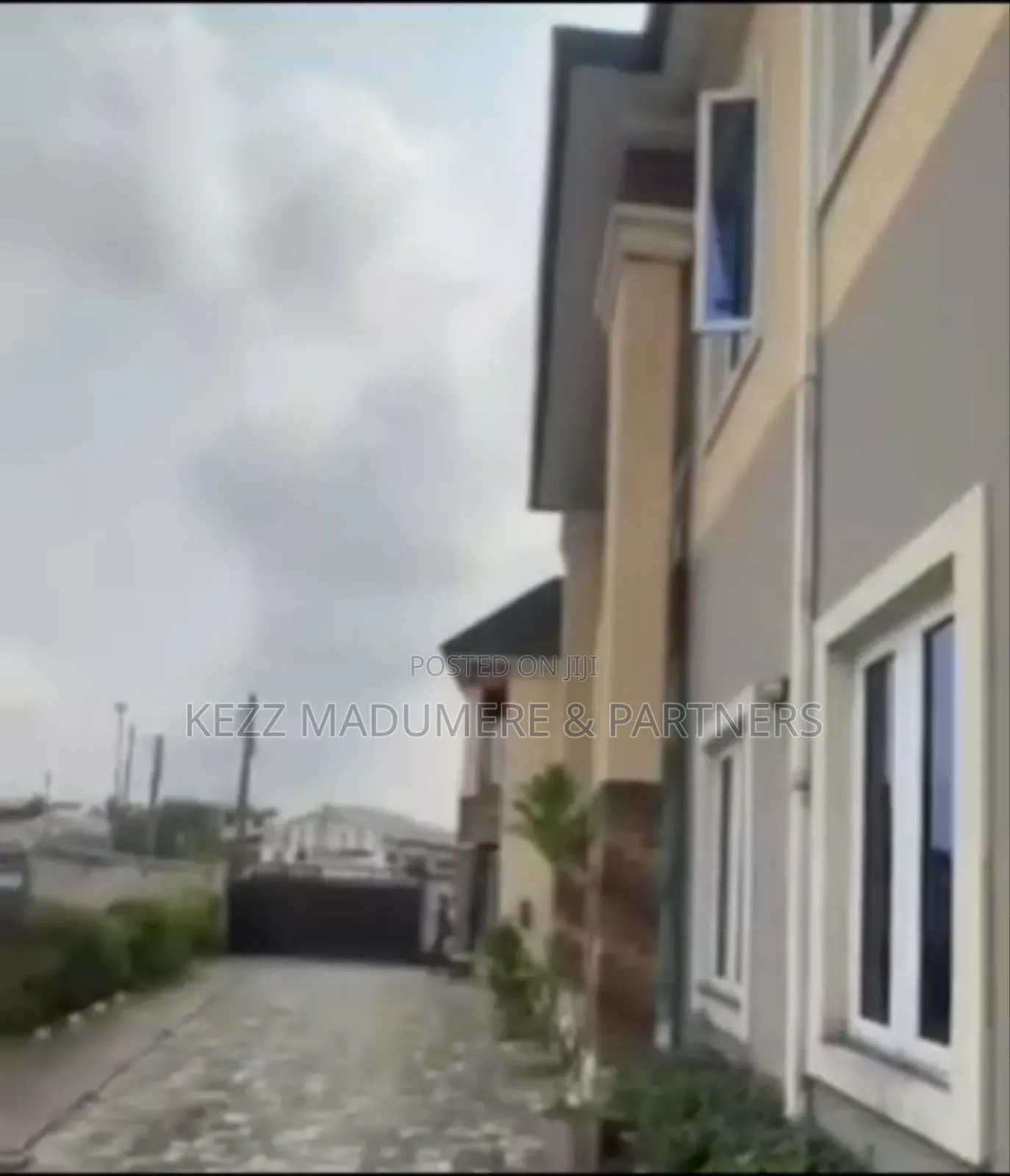 Furnished 5bdrm Duplex in Stadium Road , Port for sale in Port-Harcourt
