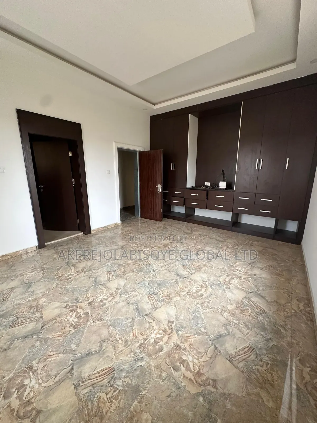 4bdrm Duplex in In An Estate for rent in Life Camp