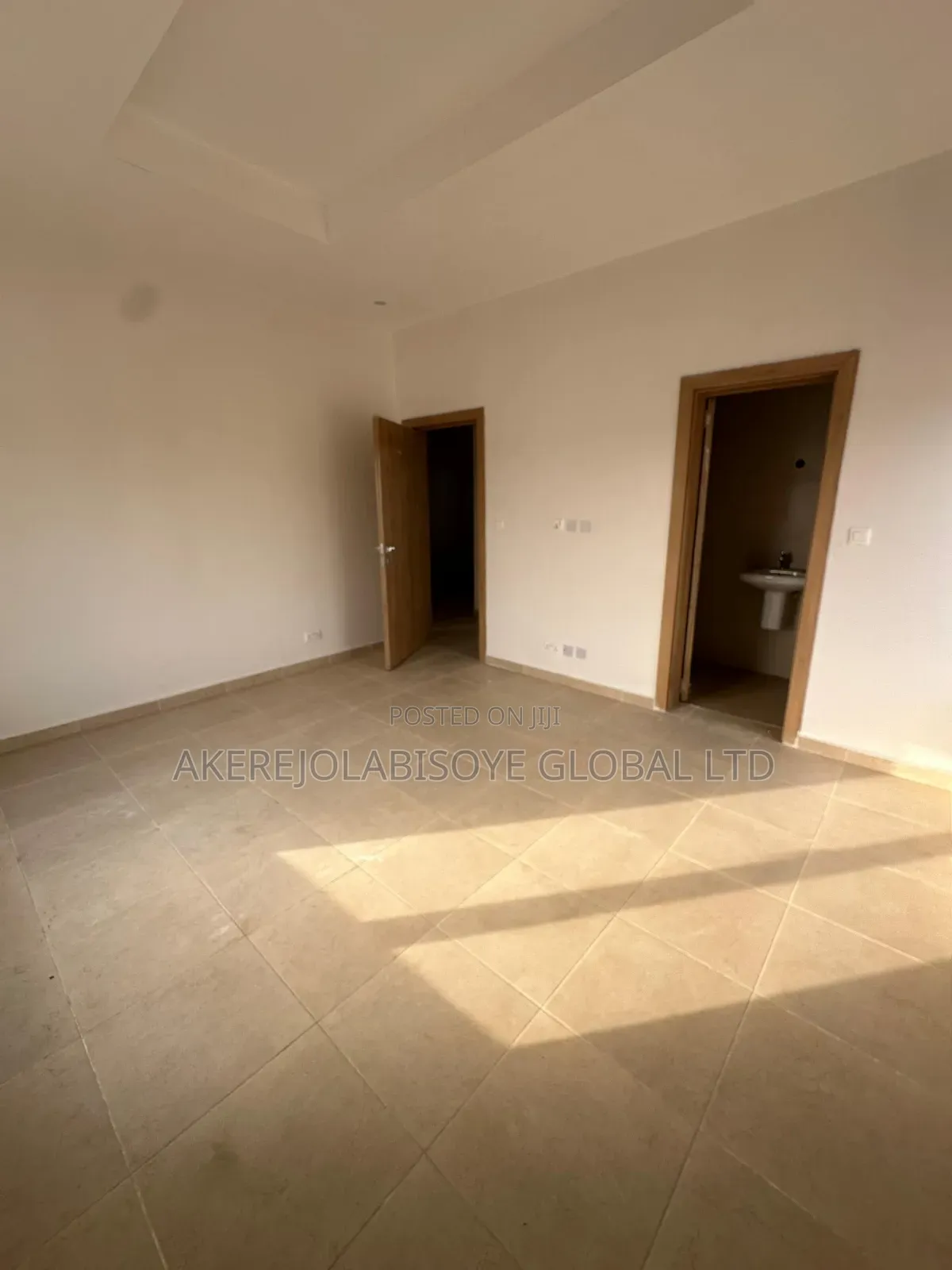 2bdrm House in In An Estate Around for sale in Life Camp