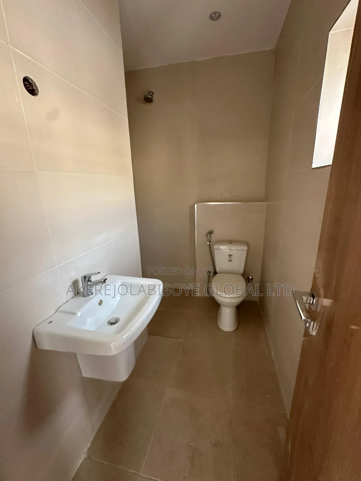 2bdrm House in In An Estate Around for sale in Life Camp