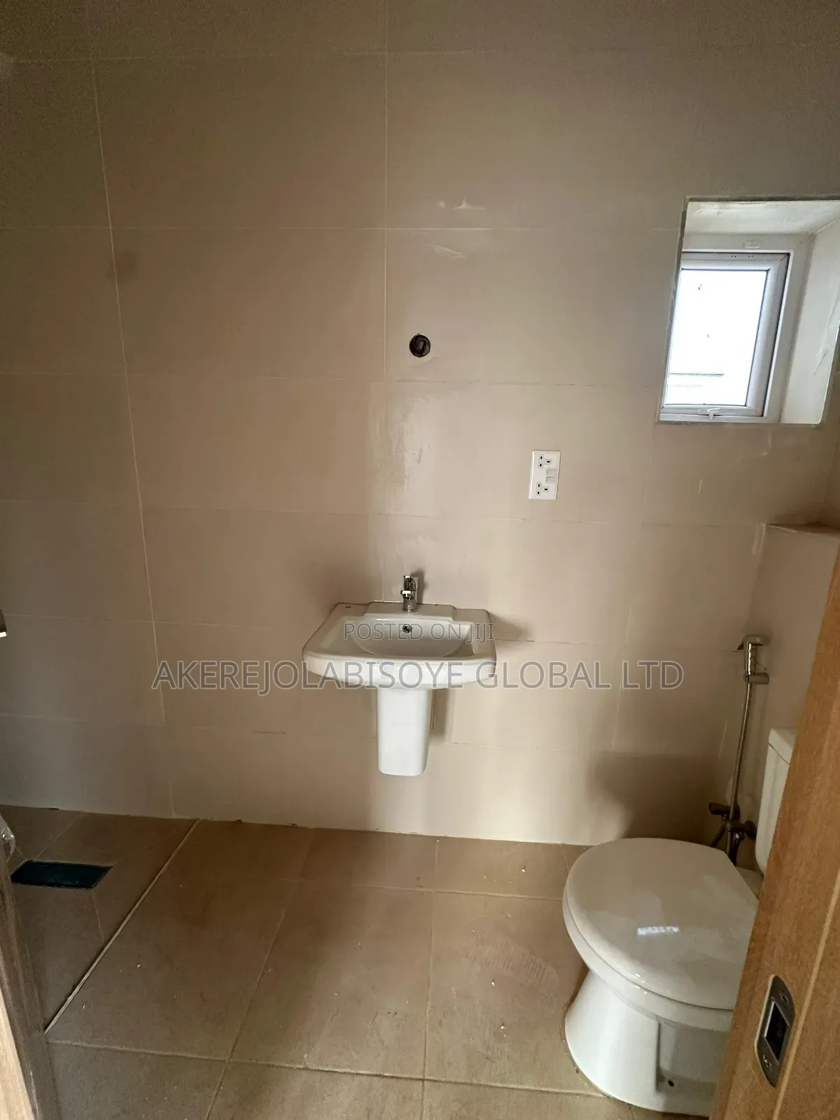 2bdrm House in In An Estate Around for sale in Life Camp