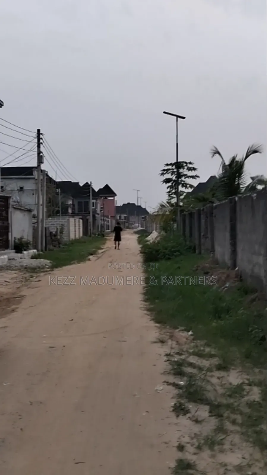 For Sale : One (1) Plots at Lemon , Cedarwood Estate Sars Road Ph in Port-Harcourt