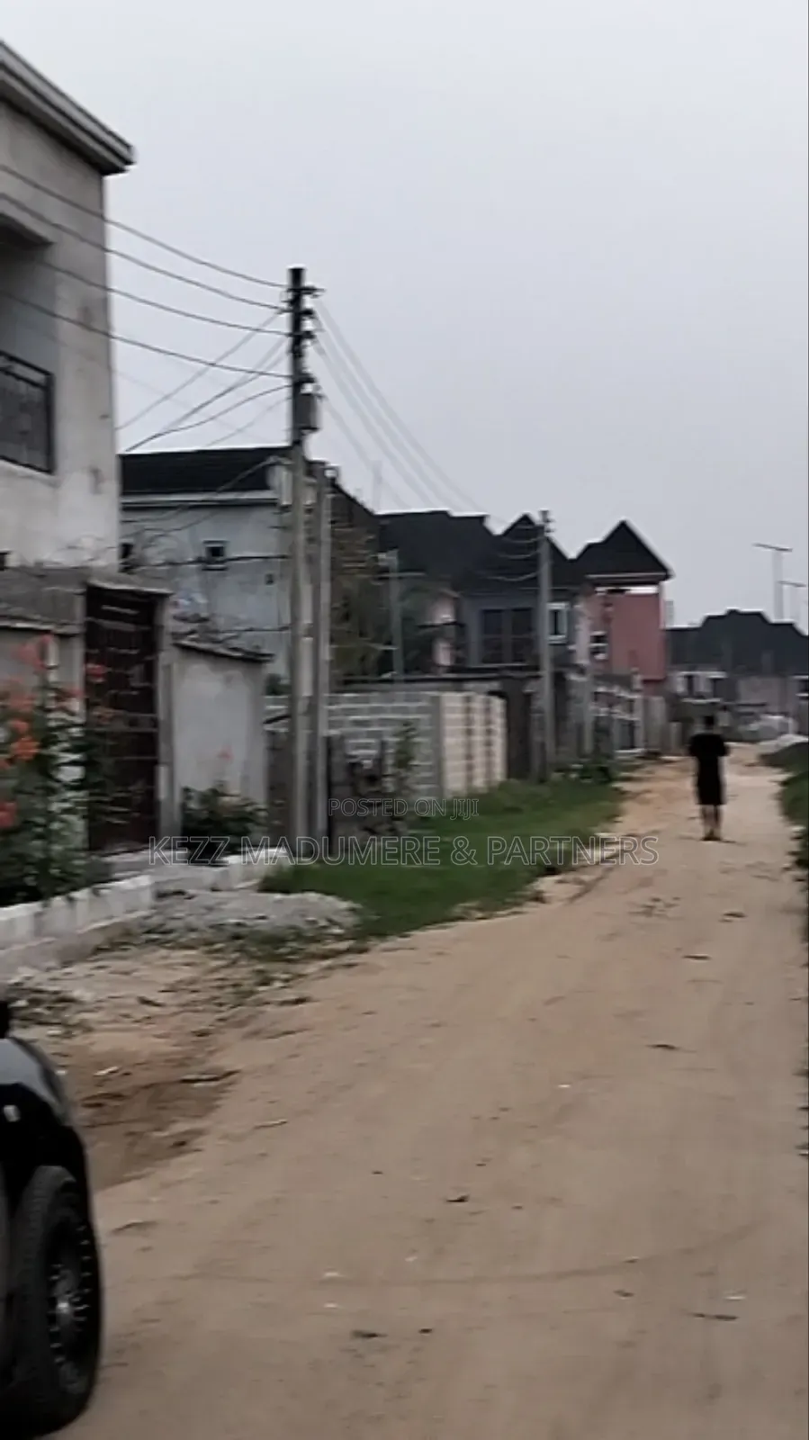 For Sale : One (1) Plots at Lemon , Cedarwood Estate Sars Road Ph in Port-Harcourt