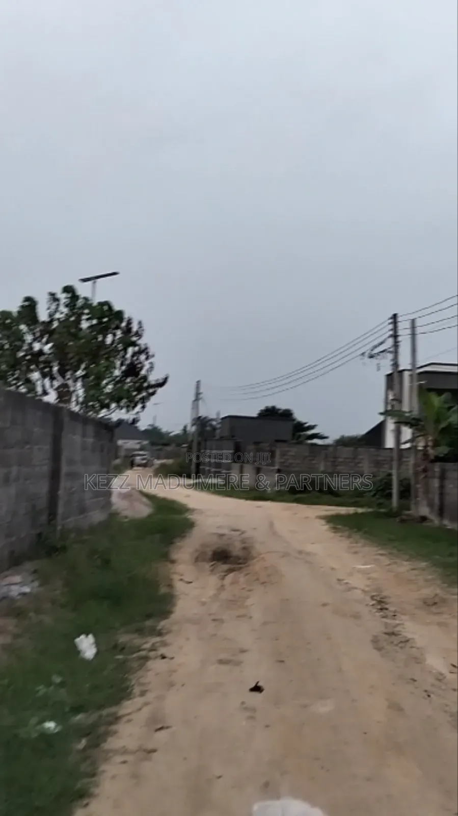 For Sale : One (1) Plots at Lemon , Cedarwood Estate Sars Road Ph in Port-Harcourt