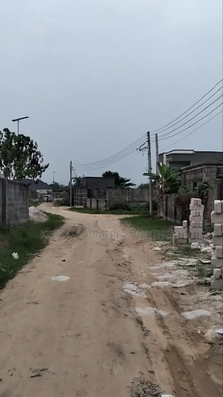 For Sale : One (1) Plots at Lemon , Cedarwood Estate Sars Road Ph in Port-Harcourt