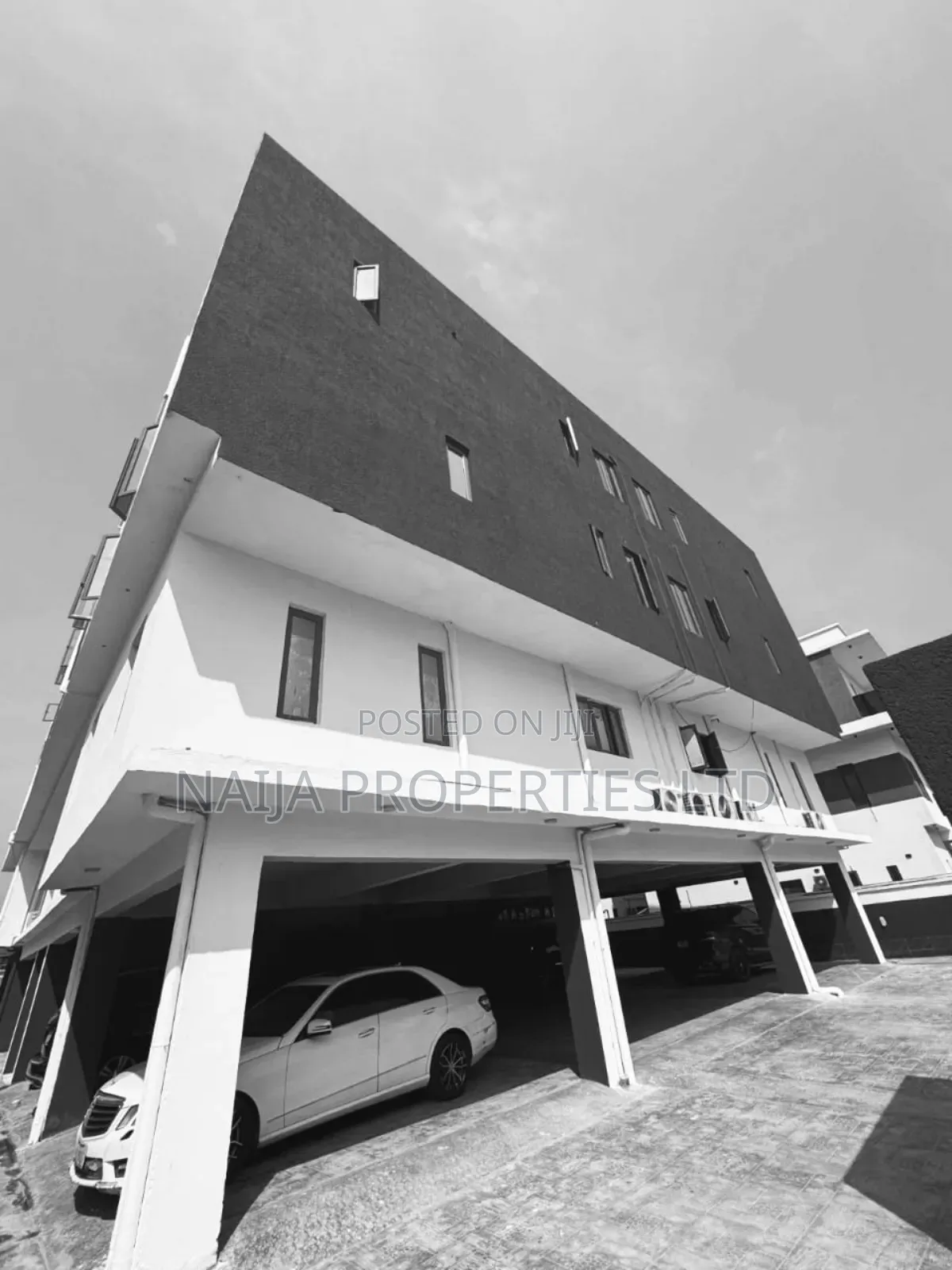 3bdrm Maisonette in Lekki Phase 1 for rent in Lekki Phase 1
