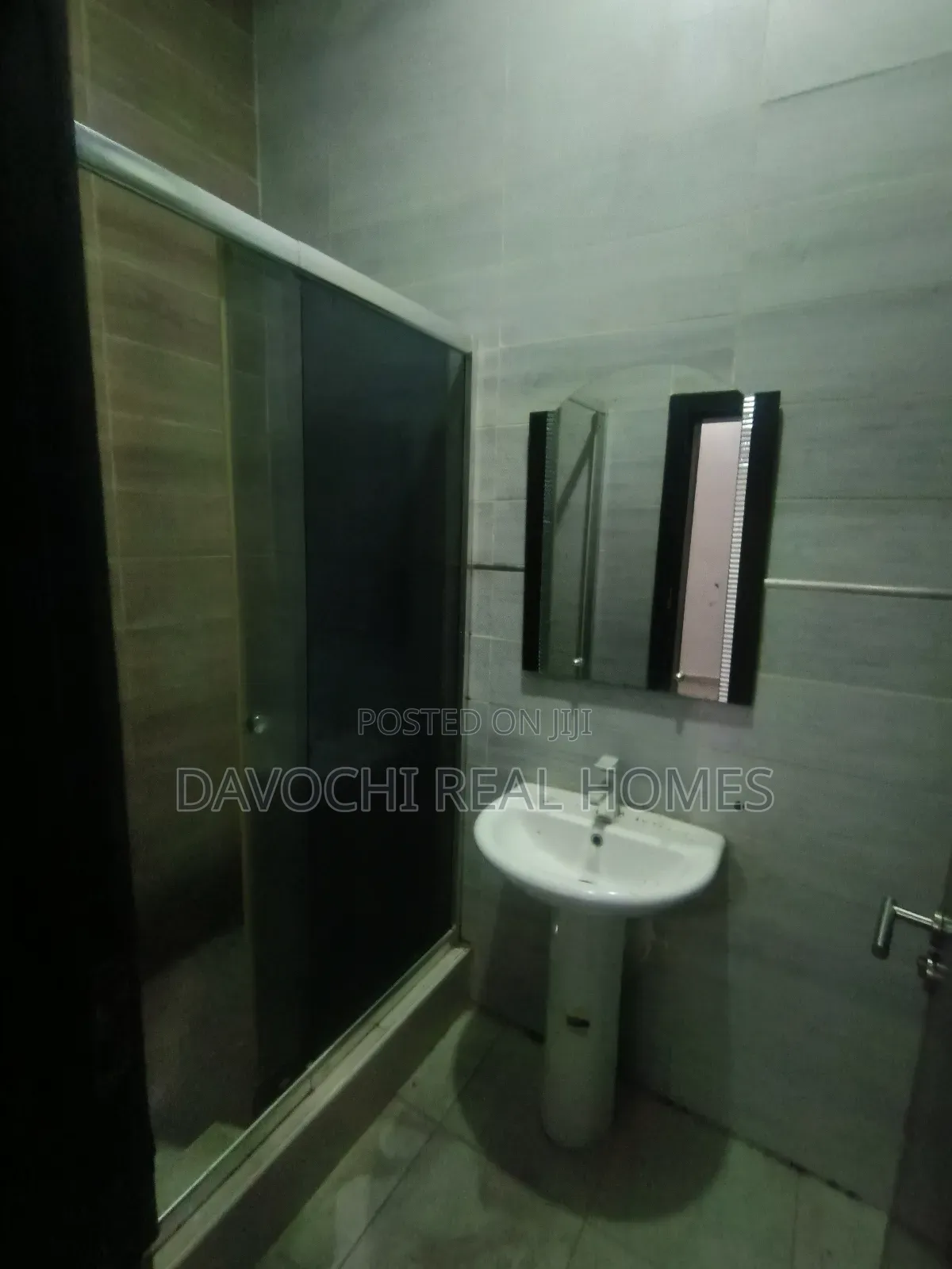 4bdrm Duplex in Osapa London Estate, Lekki for rent in Lekki