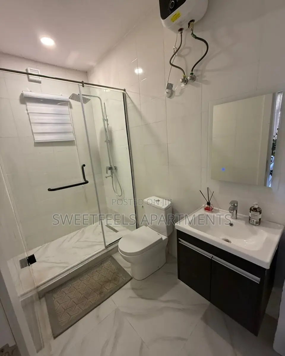 Luxury 2 Bedroom Apartment for Your Home Away From Home Experience in Ikate